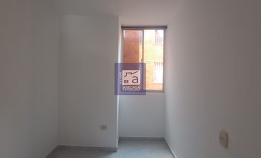 COD. 4142 - SE ARRIENDA APARTAMENTO - BARRIO: MIRAFLORES