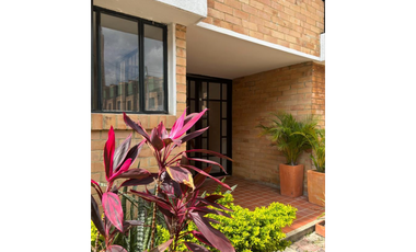 Venta de casa en conjunto de 108 M2 en 298 mill en La Mesa Cund