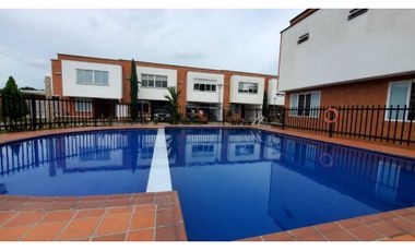 VENDO CASA EN LAS MERCEDES PALMIRA 2 PISOS ML7111312