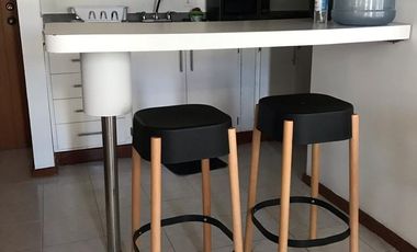SE ALQUILAN HABITACIONES POR NOCHE DE ACOMODACION DE PAREJA Y ACOMODACION MULTIPLE, EXCELNTE UBICACION