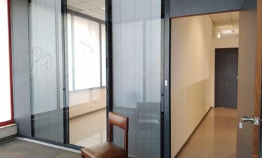 Importante Local comercial ubicado Av. Alem al 600 en Microcentro