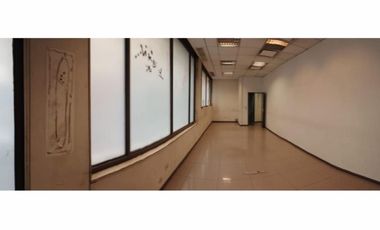 Importante Local comercial ubicado Av. Alem al 600 en Microcentro