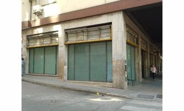 Importante Local comercial ubicado Av. Alem al 600 en Microcentro