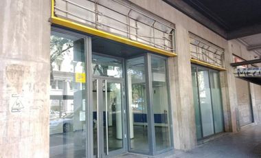 Importante Local comercial ubicado Av. Alem al 600 en Microcentro