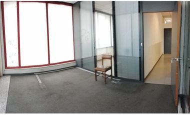 Importante Local comercial ubicado Av. Alem al 600 en Microcentro