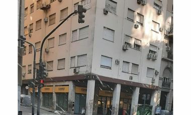 Importante Local comercial ubicado Av. Alem al 600 en Microcentro