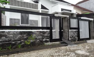 Rumah Villa Dijual Batu Malang