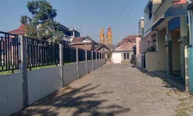 Rumah minimalis 2 lantai dekat XT- Square