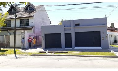 Locales + deptos en venta!