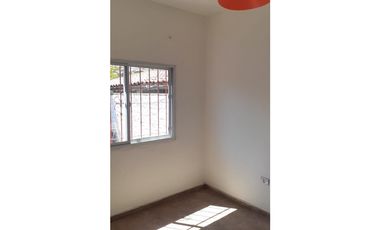 Locales + deptos en venta!