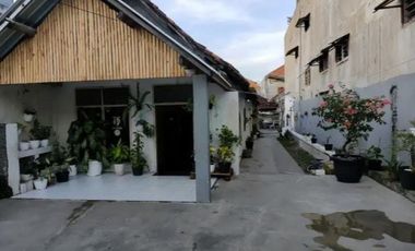 Rumah Disewakan Petemon Surabaya KT