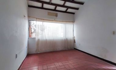 casa en arriendo en la riviera. Cod A29409