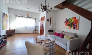 Casa de cuatro ambientes en venta en Olivos - Olivos