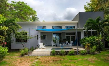 Vendo Casa en La Lajas | Hermosa Casa de Playa AM