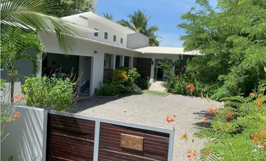 Vendo Casa en La Lajas | Hermosa Casa de Playa AM