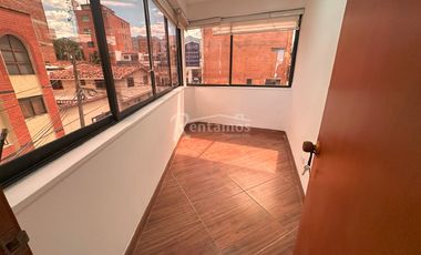 apartamento en arriendo en florida nueva. Cod A11576