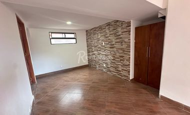 apartamento en arriendo en florida nueva. Cod A11576