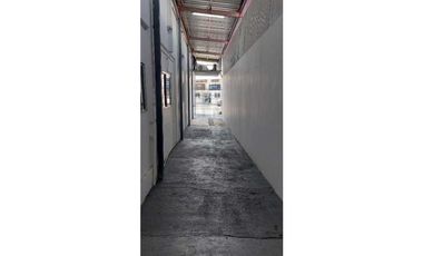 ALQUILO LOCAL EN PARQUE LEFEVRE