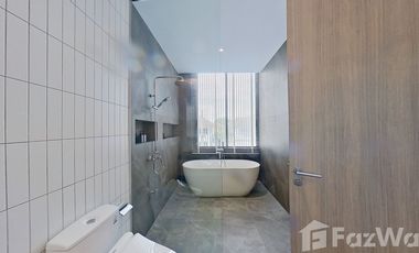 4 Bedroom House for sale at World Club Land