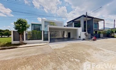 4 Bedroom House for sale at World Club Land
