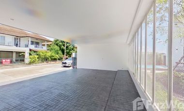 4 Bedroom House for sale at World Club Land