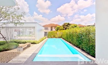 4 Bedroom House for sale at World Club Land