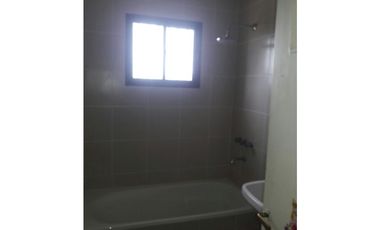 chalet a la venta 4 dormitorios + dependencia de servicio Punta Mogotes