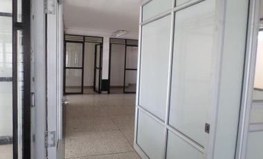 oficina en arriendo/venta en centro. Cod V1201