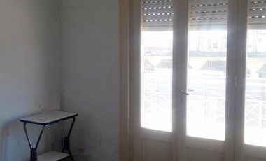 Local de 300 m2 con vivienda en planta alta