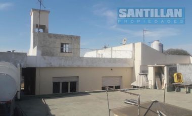 Local de 300 m2 con vivienda en planta alta