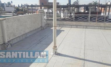 Local de 300 m2 con vivienda en planta alta