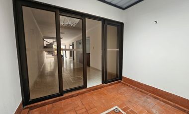 casa en arriendo en altos de ginebra. Cod A124213