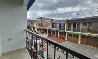 casa en arriendo en altos de ginebra. Cod A124213