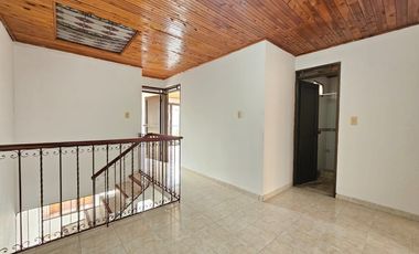 casa en arriendo en altos de ginebra. Cod A124213