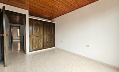 casa en arriendo en altos de ginebra. Cod A124213