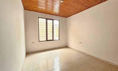 casa en arriendo en altos de ginebra. Cod A124213