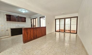 casa en arriendo en altos de ginebra. Cod A124213