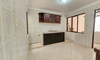 casa en arriendo en altos de ginebra. Cod A124213