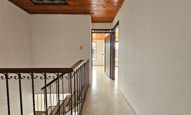 casa en arriendo en altos de ginebra. Cod A124213
