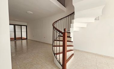 casa en arriendo en altos de ginebra. Cod A124213