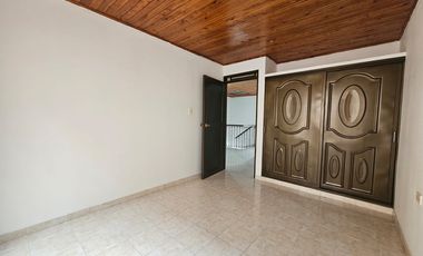 casa en arriendo en altos de ginebra. Cod A124213