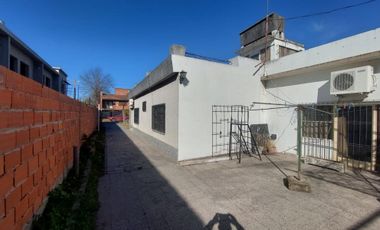 Casa En Venta Sobre Medrano Próximo A Fiscalía, Zona Cortijo Nuevo