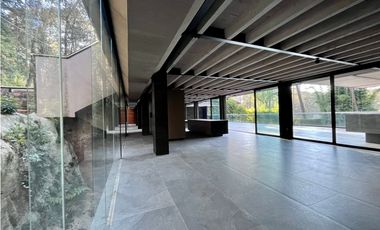 CASA EN VENTA Y RENTA / EN CONDOMINIO / CON ALBERCA / CON JACUZZI