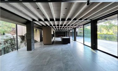 CASA EN VENTA Y RENTA / EN CONDOMINIO / CON ALBERCA / CON JACUZZI