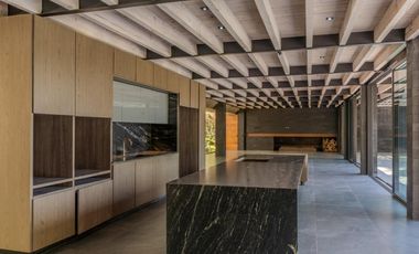 CASA EN VENTA Y RENTA / EN CONDOMINIO / CON ALBERCA / CON JACUZZI