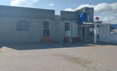 Tepotzotlan  Casa en VENTA con 3 departamentos y 3 locales