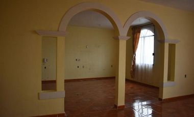 Tepotzotlan  Casa en VENTA con 3 departamentos y 3 locales