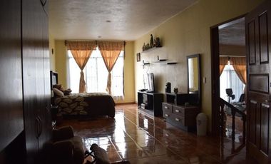 Tepotzotlan  Casa en VENTA con 3 departamentos y 3 locales