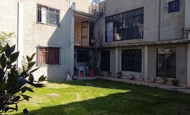 Tepotzotlan  Casa en VENTA con 3 departamentos y 3 locales