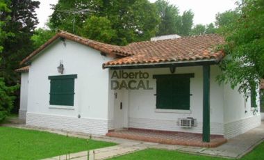 Casa en Venta en 27/422 y 426 Villa Elisa - Alberto Dacal Propiedades